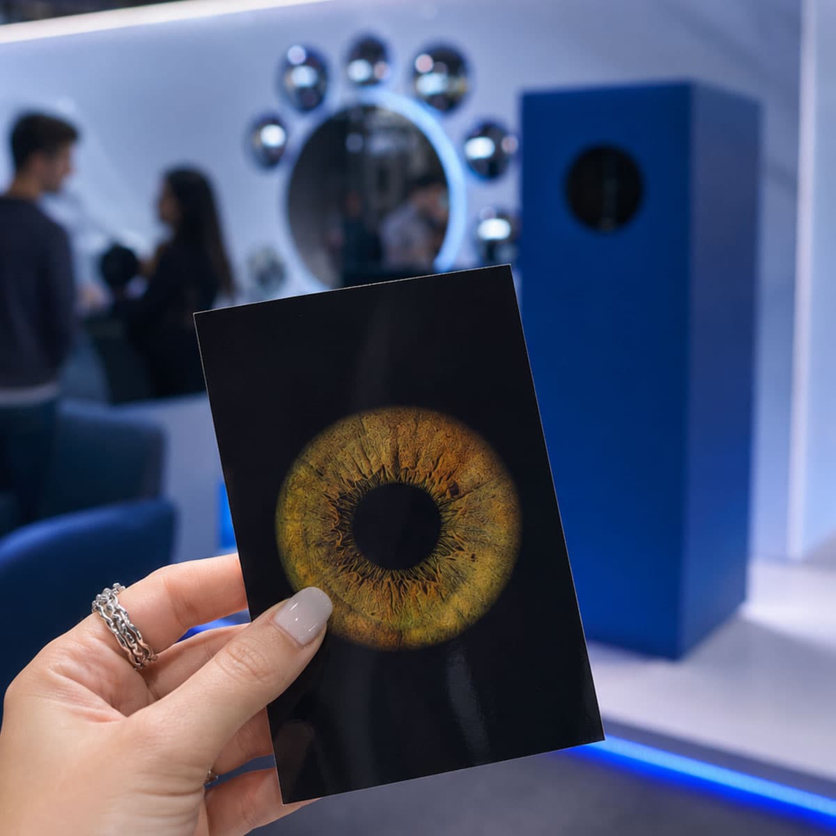 Activación de fotografía de iris de UNiiKO en un evento